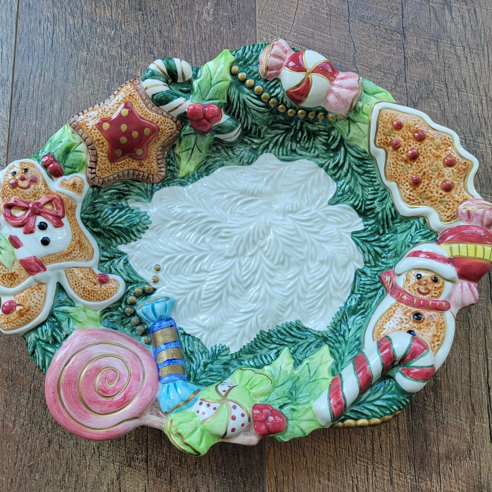 Fitz and Floyd Holiday Wreath Plate with Festive Colors